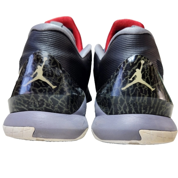 NIKE Air Jordan CP3.VIII Sz 9 Black/White-Cool Grey-Gym Red 684855-001 main image 4